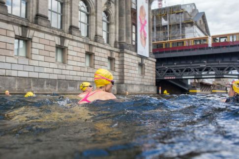 c_Espen_Eichhöfer__Agentur_Ostkreuz_by_courtesy_of_Flussbad_Berlin_e.V.jpeg